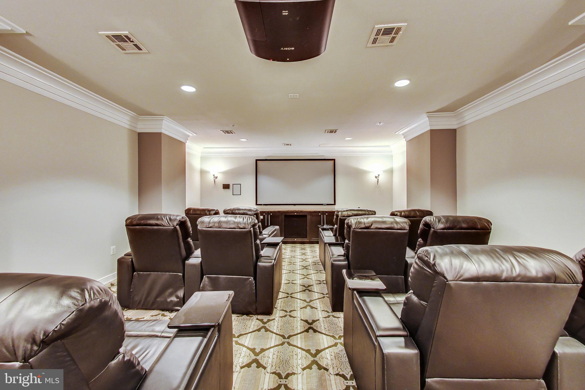 SAVOY AT RESTON TOWN CENTER - Residential