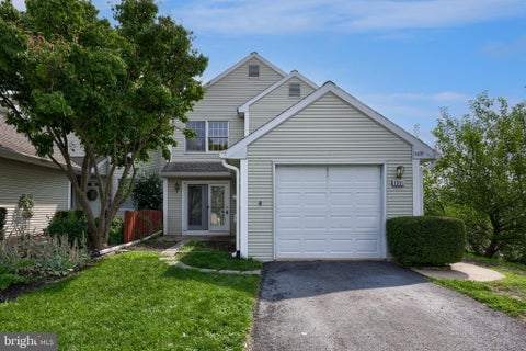 Photo of 1091 Country Hill Drive, HARRISBURG, PA 17111 (MLS # PADA2062878)