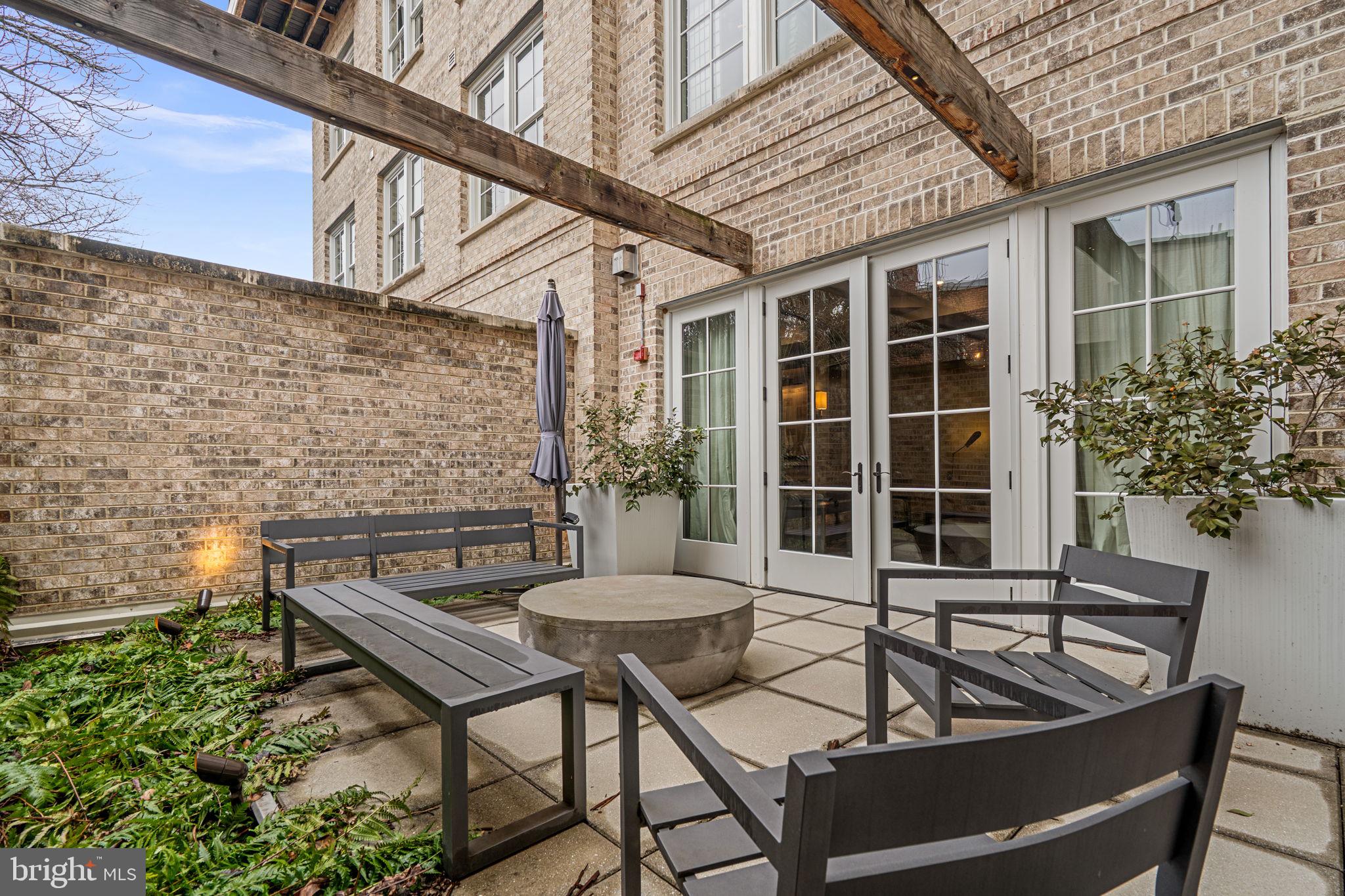 300 8TH STREET NE 102