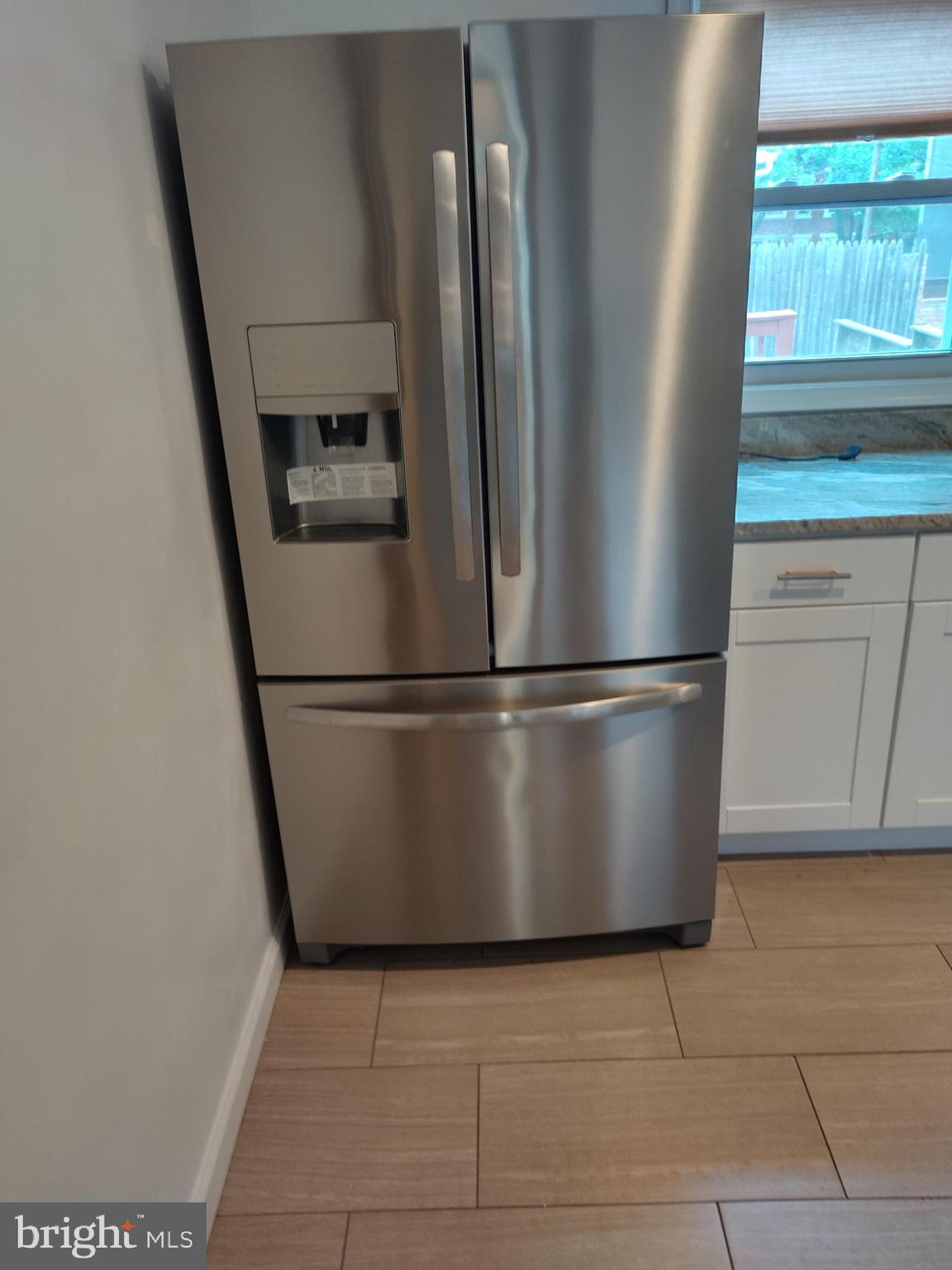 RIVERSIDE PARK - Residential Lease