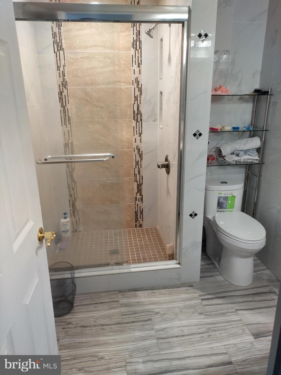 RIVERSIDE PARK - Residential Lease