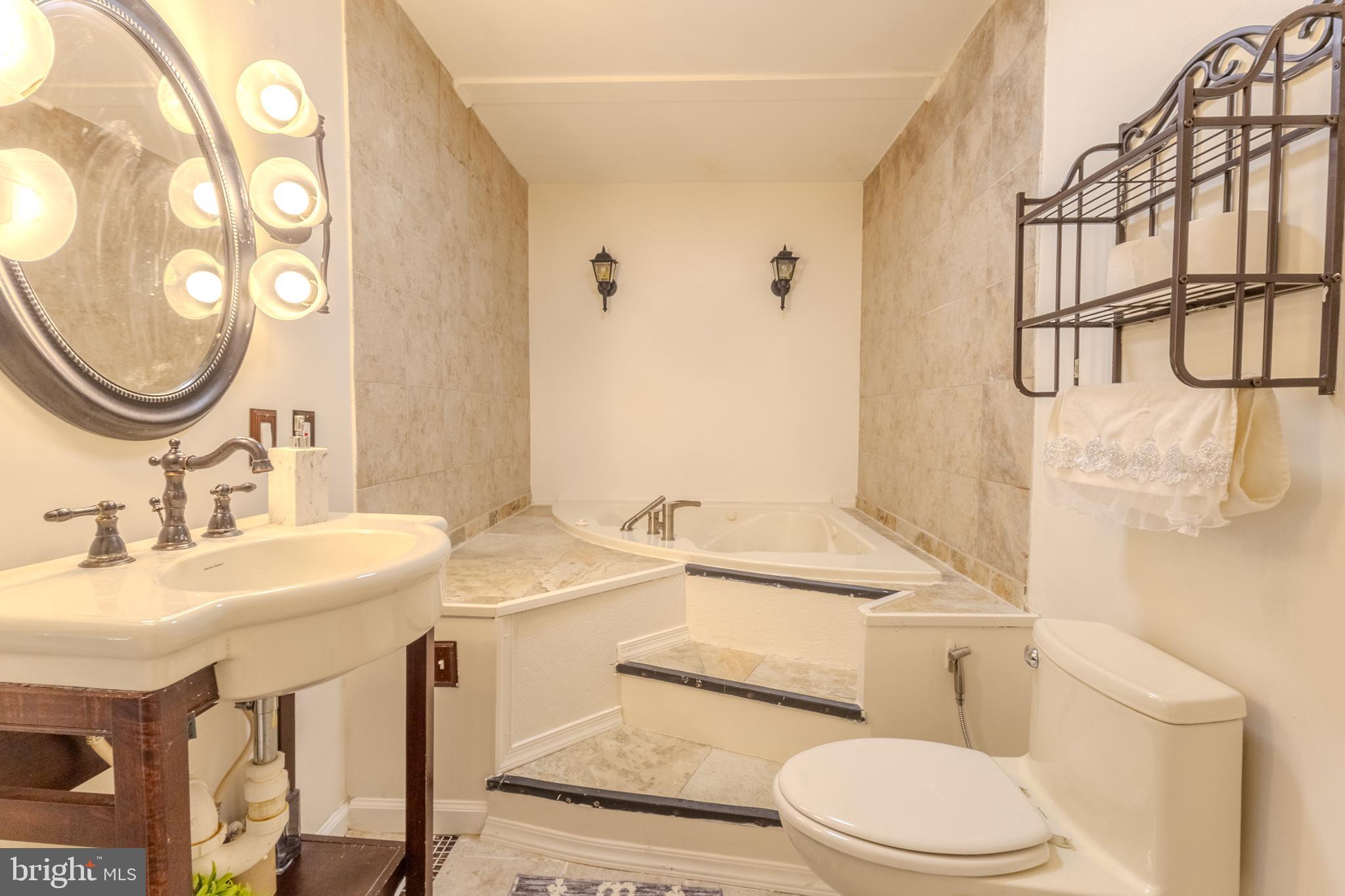 CLAYBROOKE - Residential