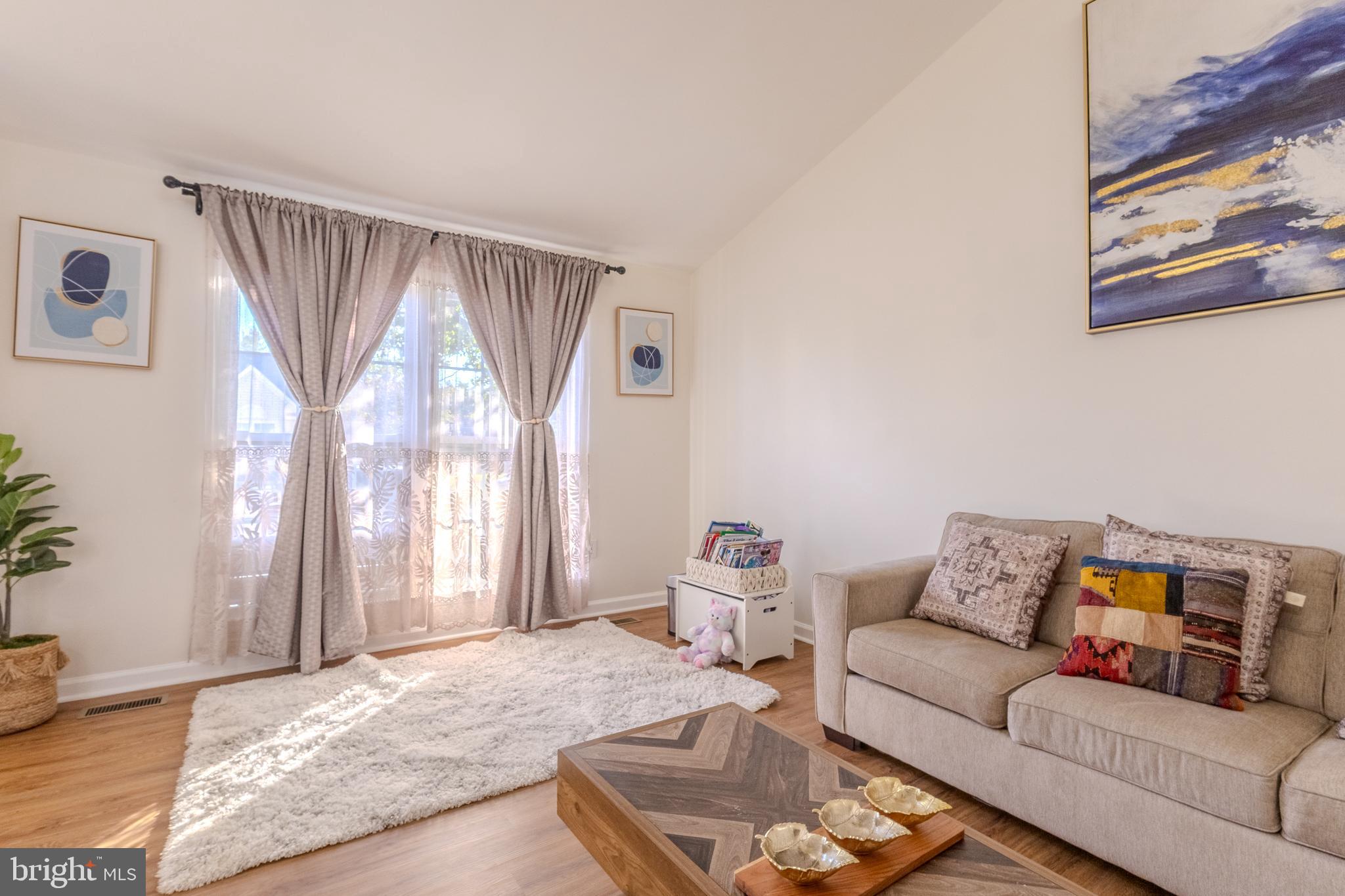 CLAYBROOKE - Residential