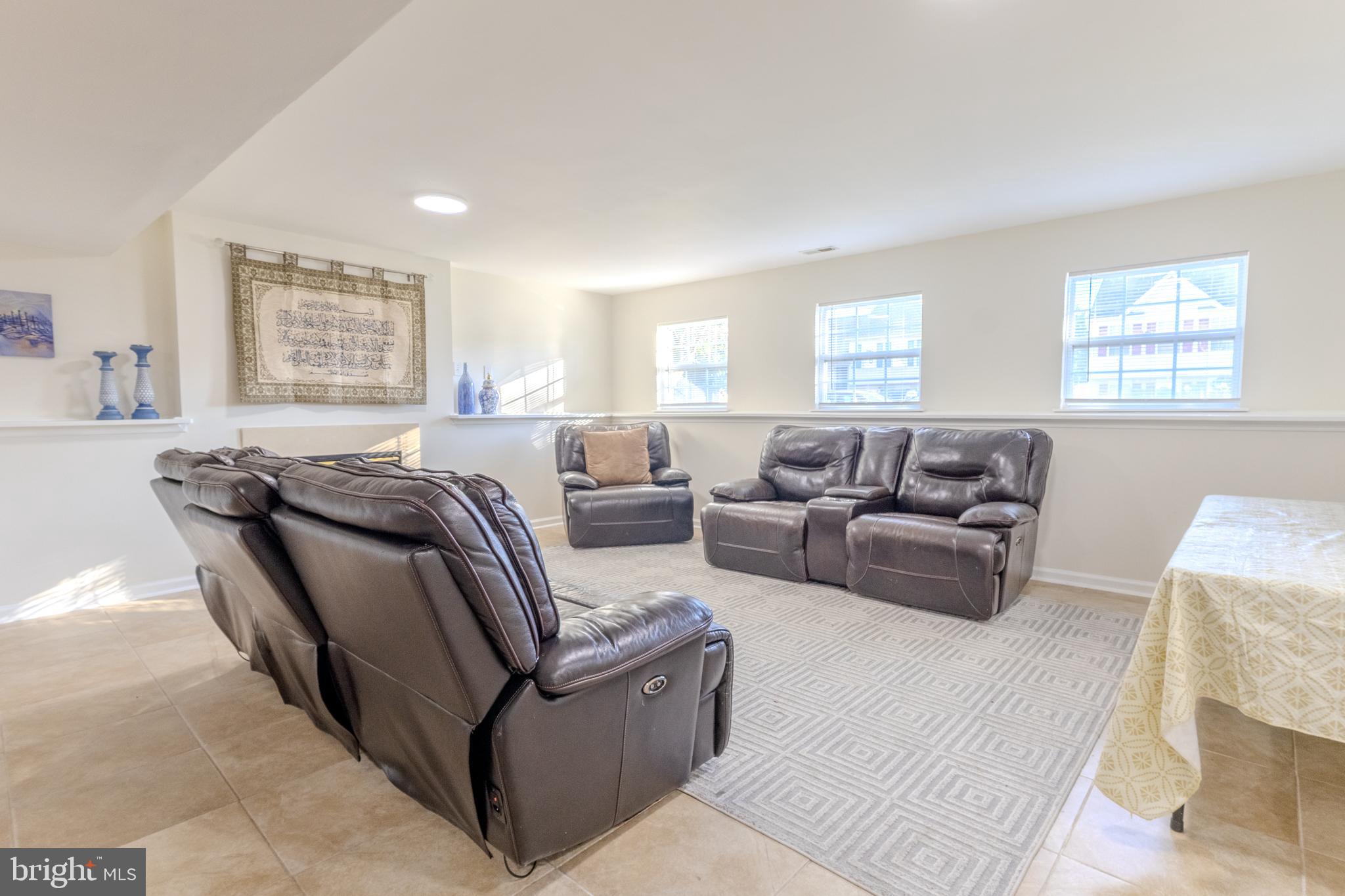 CLAYBROOKE - Residential