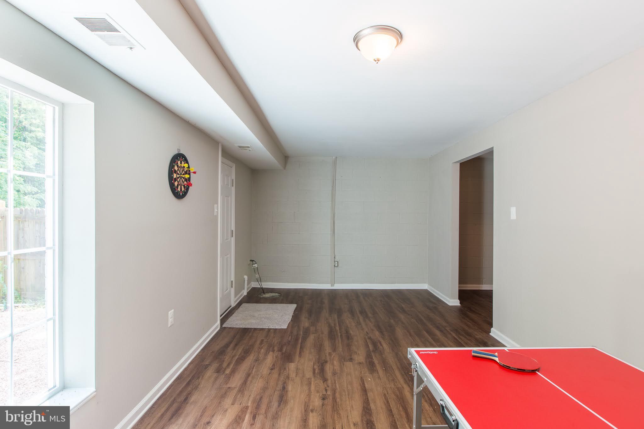 PINEWOOD HILL - Residential