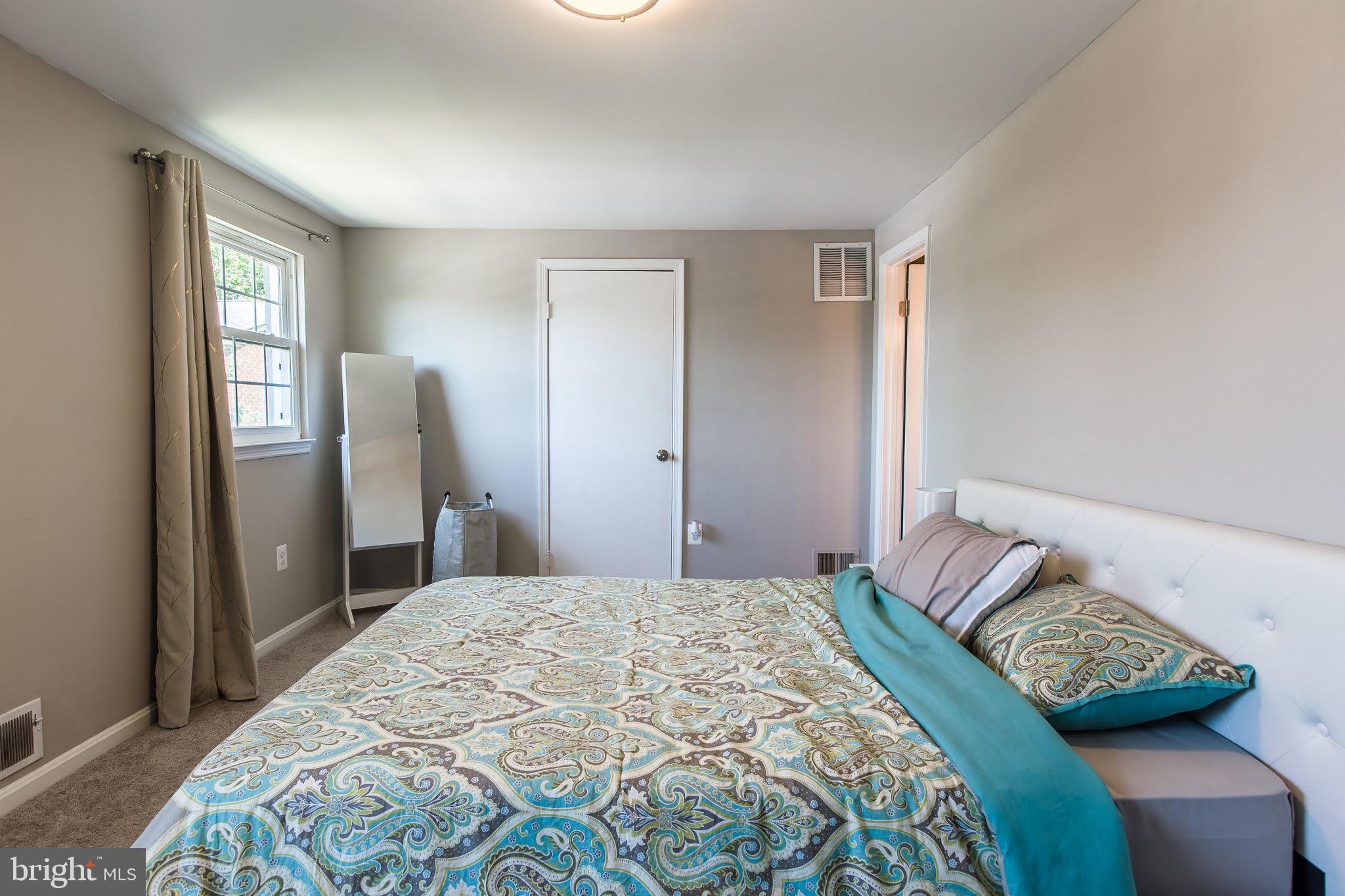 PINEWOOD HILL - Residential