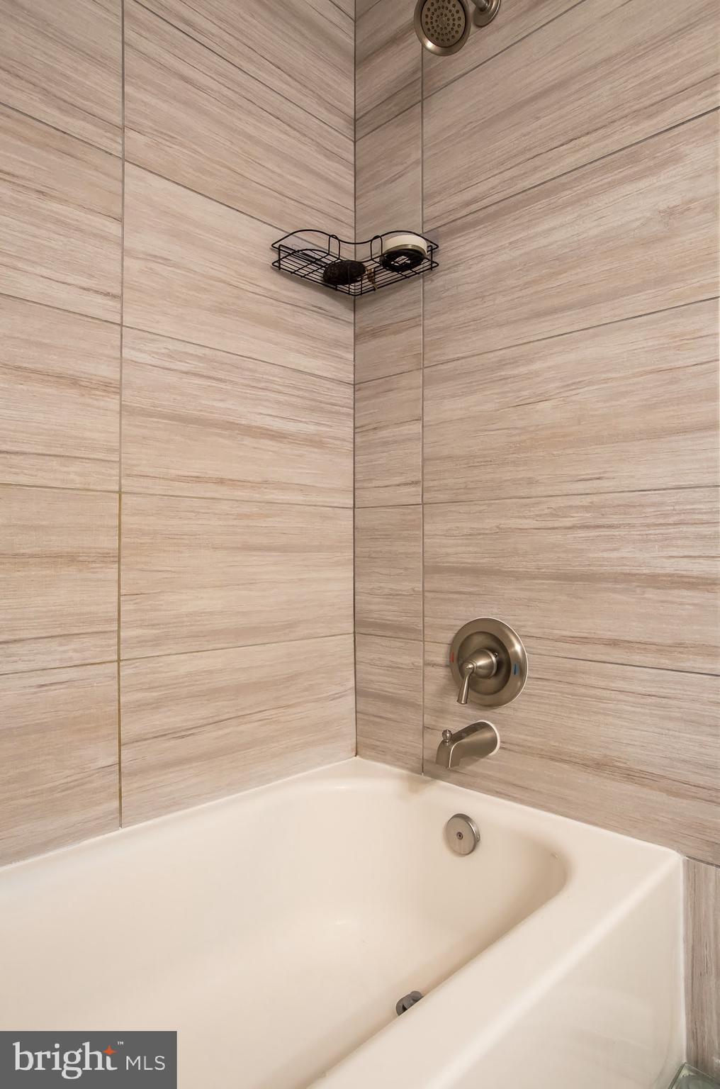 PINEWOOD HILL - Residential