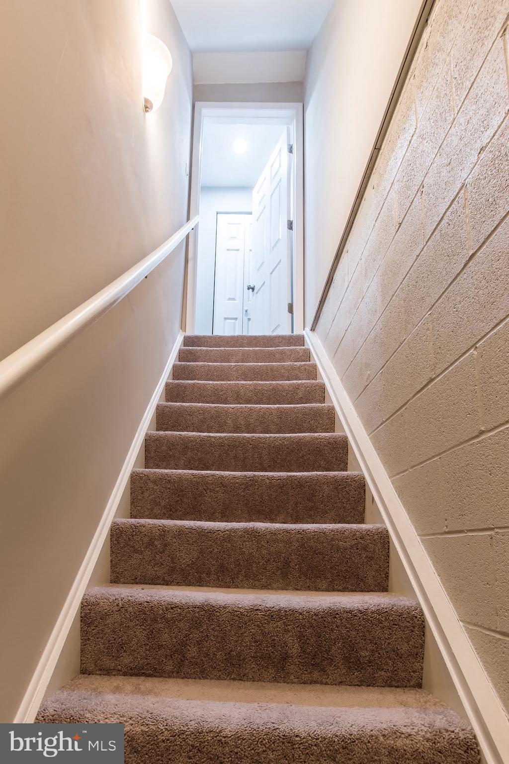 PINEWOOD HILL - Residential