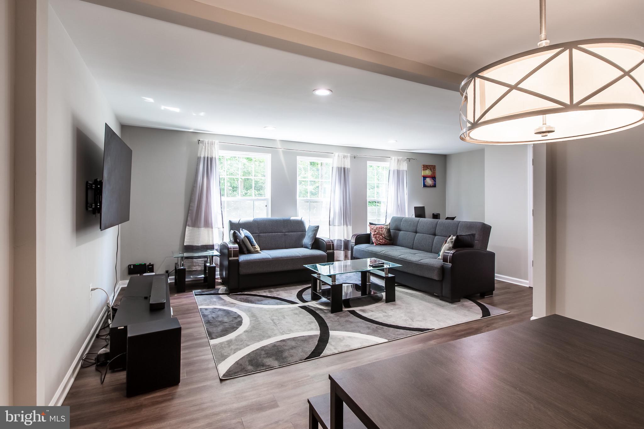 PINEWOOD HILL - Residential