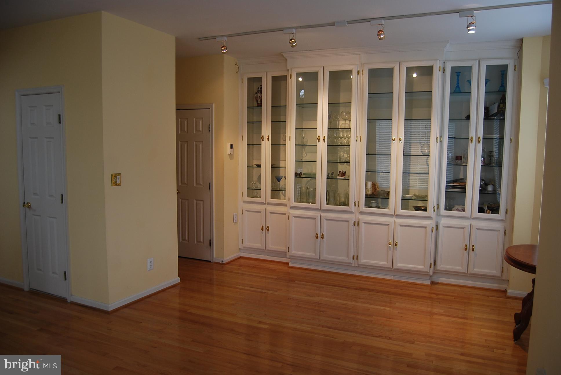 VAN DORN STATION - Residential