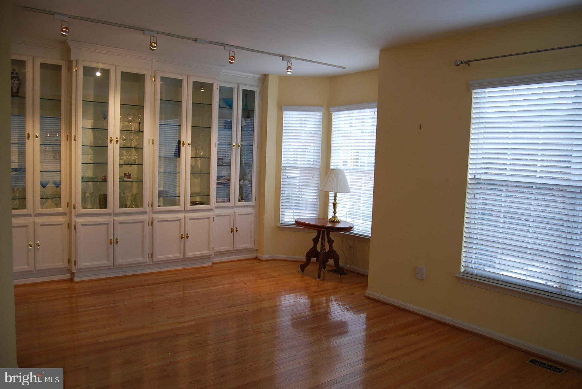 VAN DORN STATION - Residential