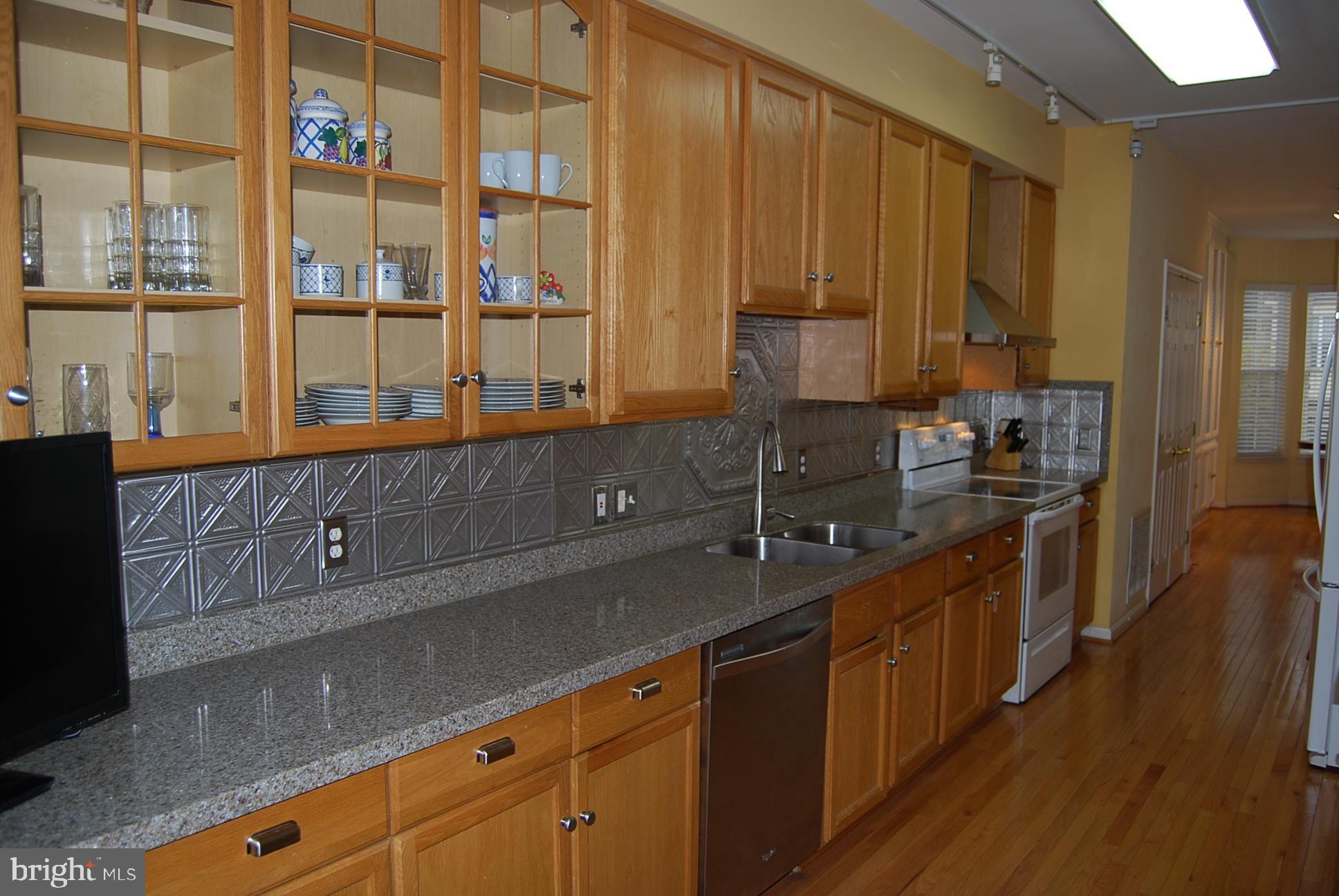 VAN DORN STATION - Residential