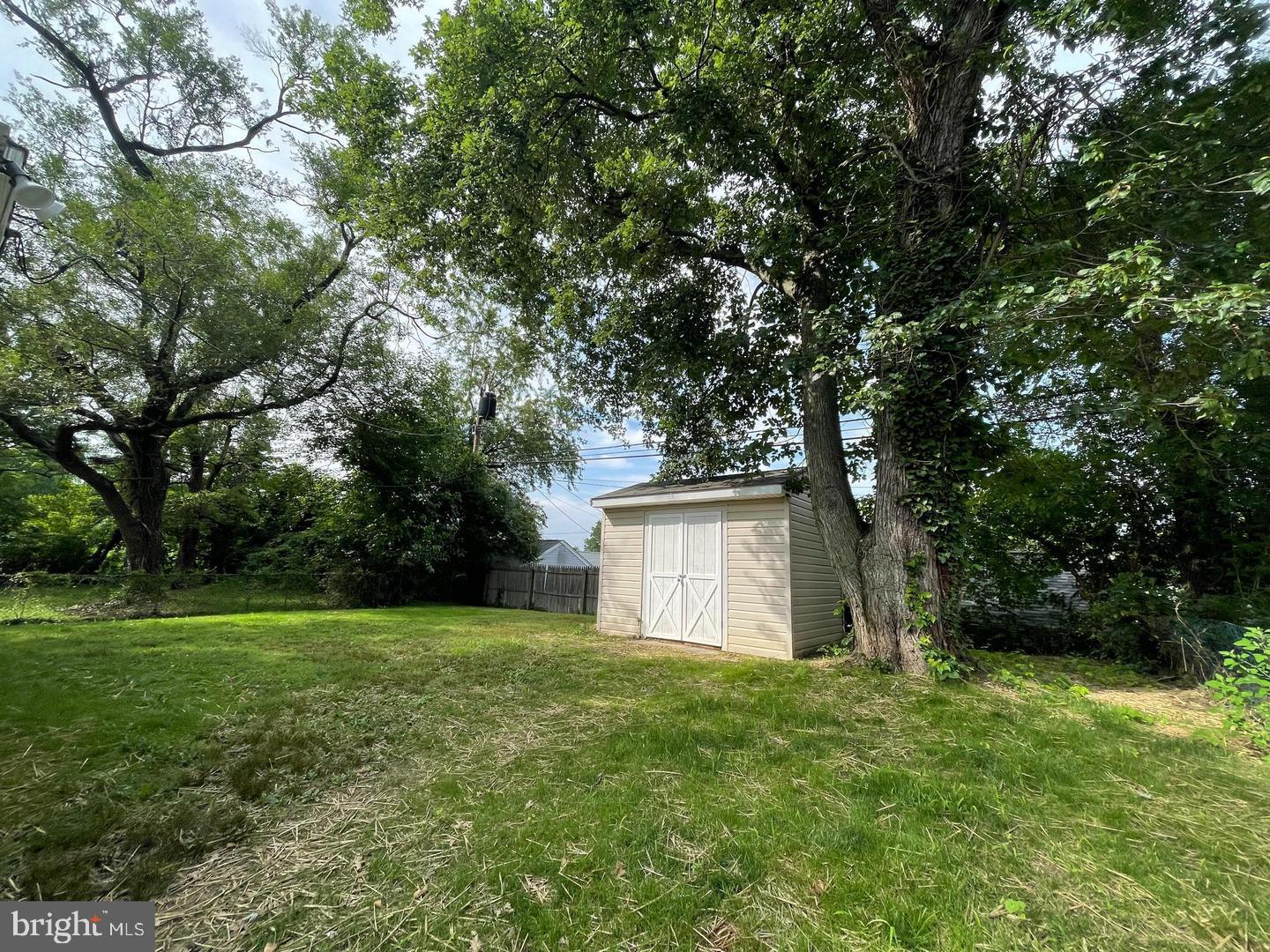 MANOR PARK - Residential