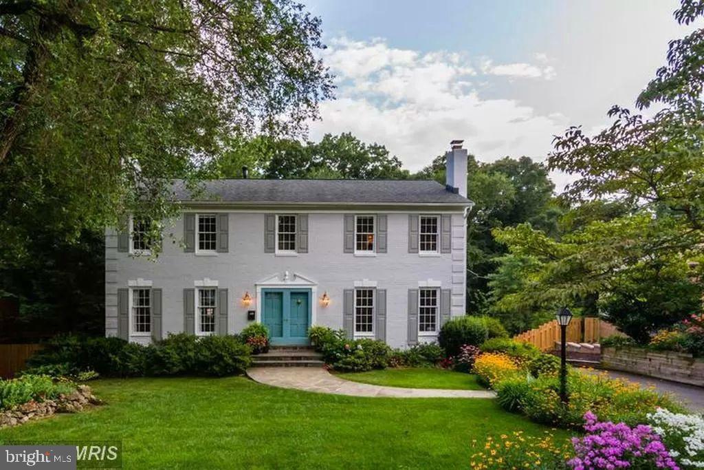 HOLLIN GLEN - Residential Lease