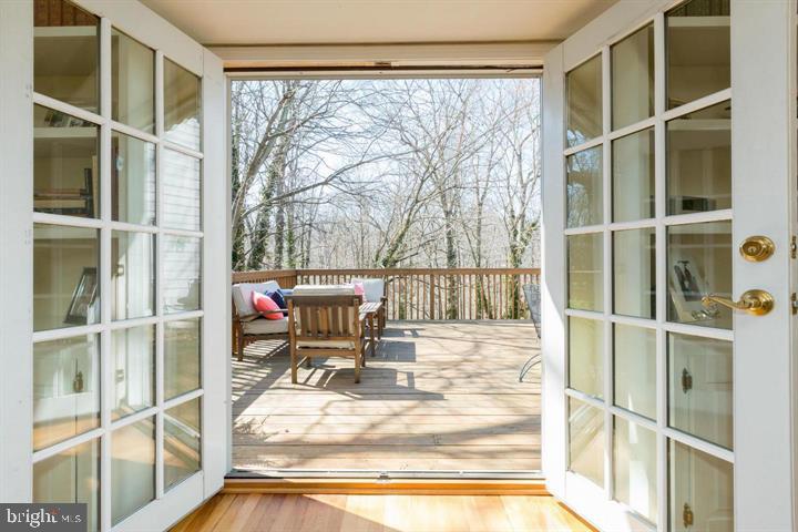 HOLLIN GLEN - Residential Lease