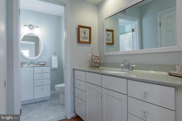 HOLLIN GLEN - Residential Lease