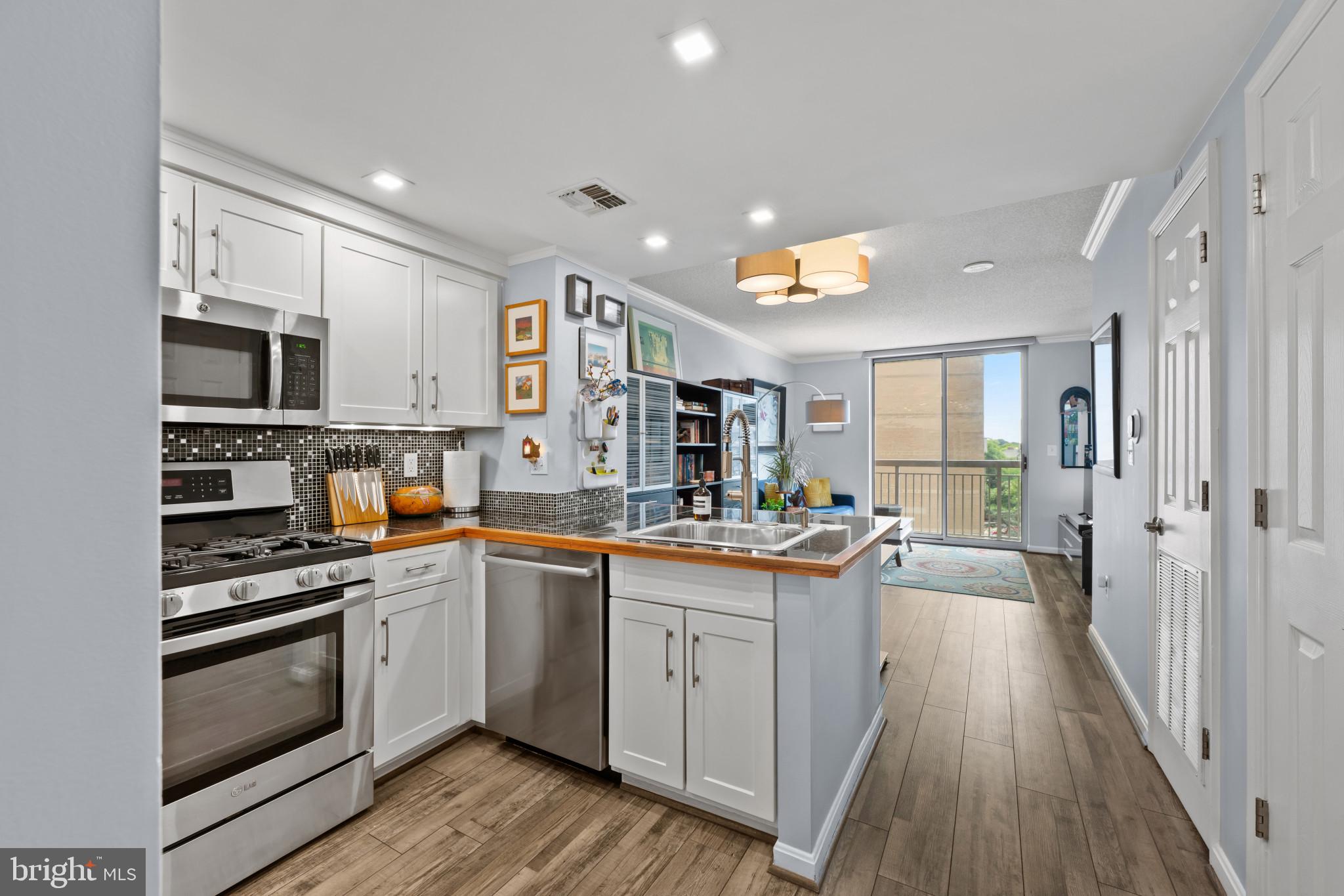 3835 9TH STREET N 508E