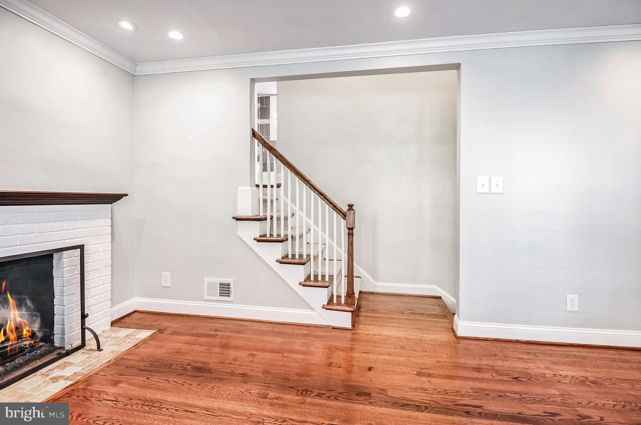 3015 S GRANT STREET S