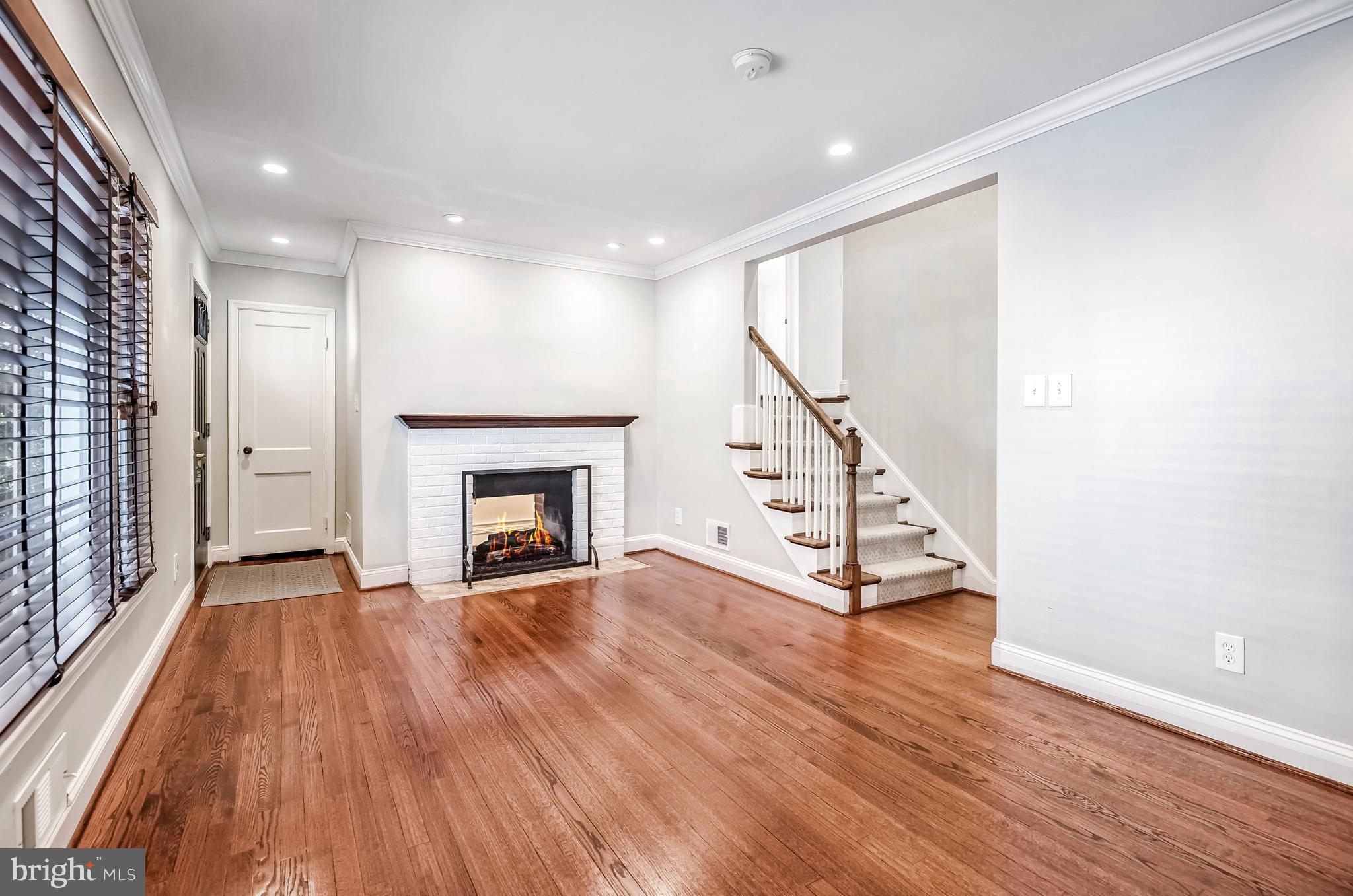 3015 S GRANT STREET S