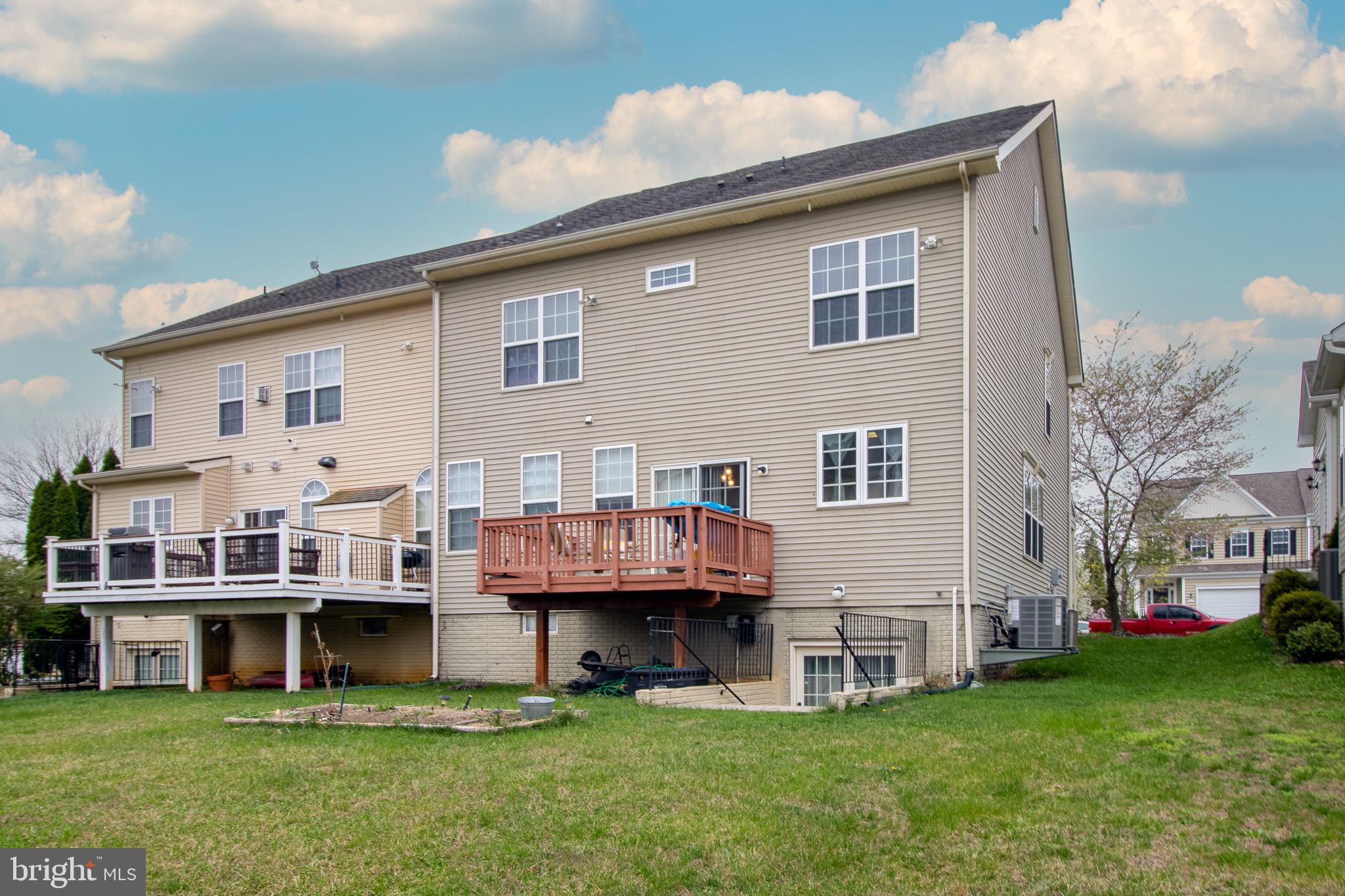 MARTINSBURG STATION - Residential