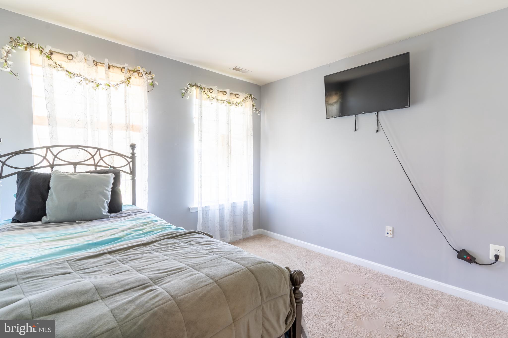 HELEN'S RETREAT - Residential