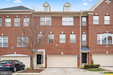 20377 COTTSWOLD TERRACE 73 STERLING VA 20165