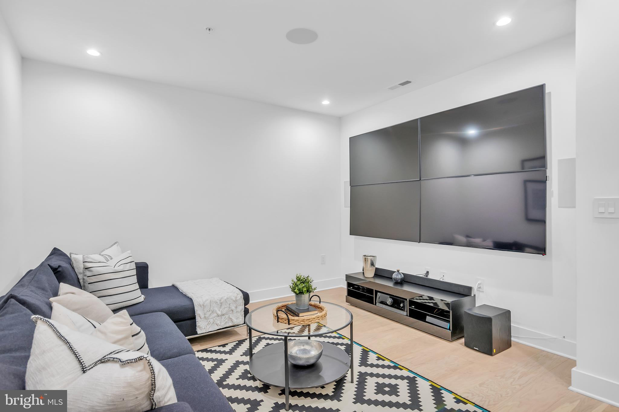 OLD CITY - Residential