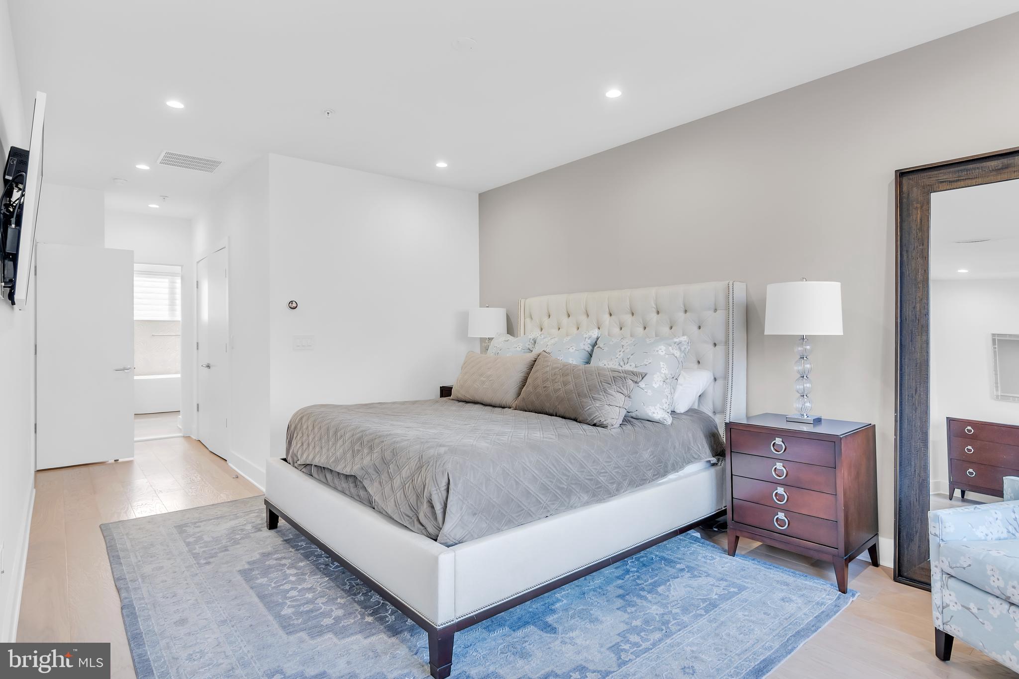 OLD CITY - Residential