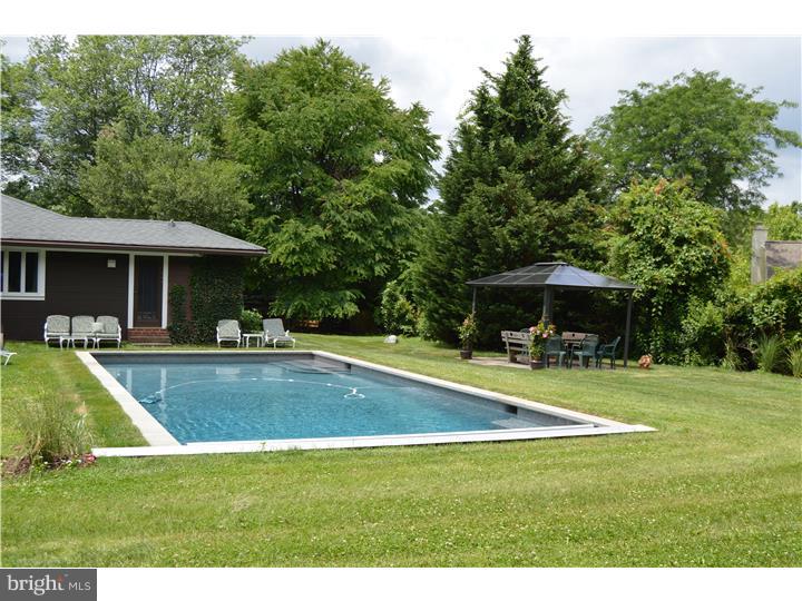 RADNOR HUNT - Residential