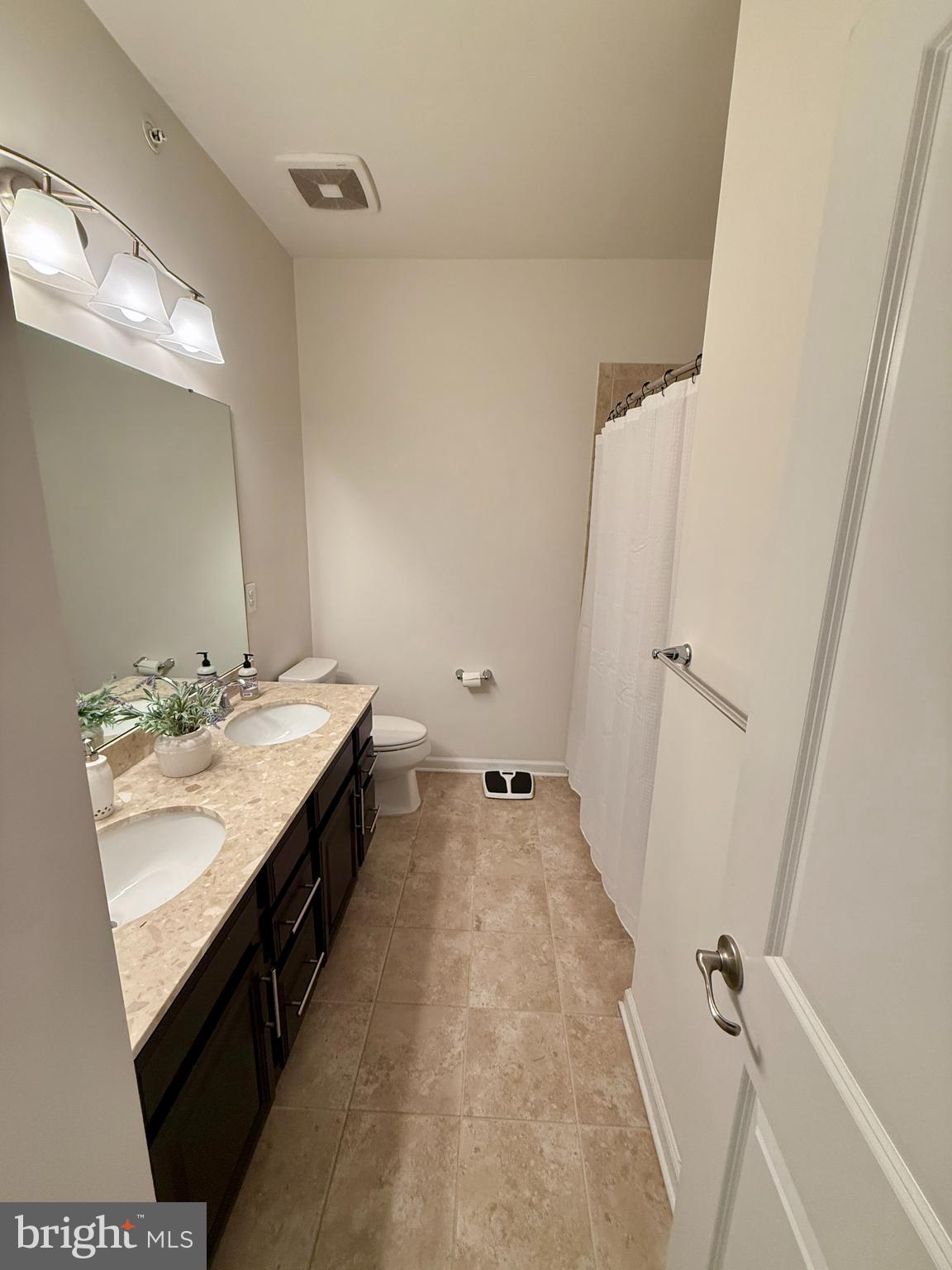 SOMERSET CONDO - Residential