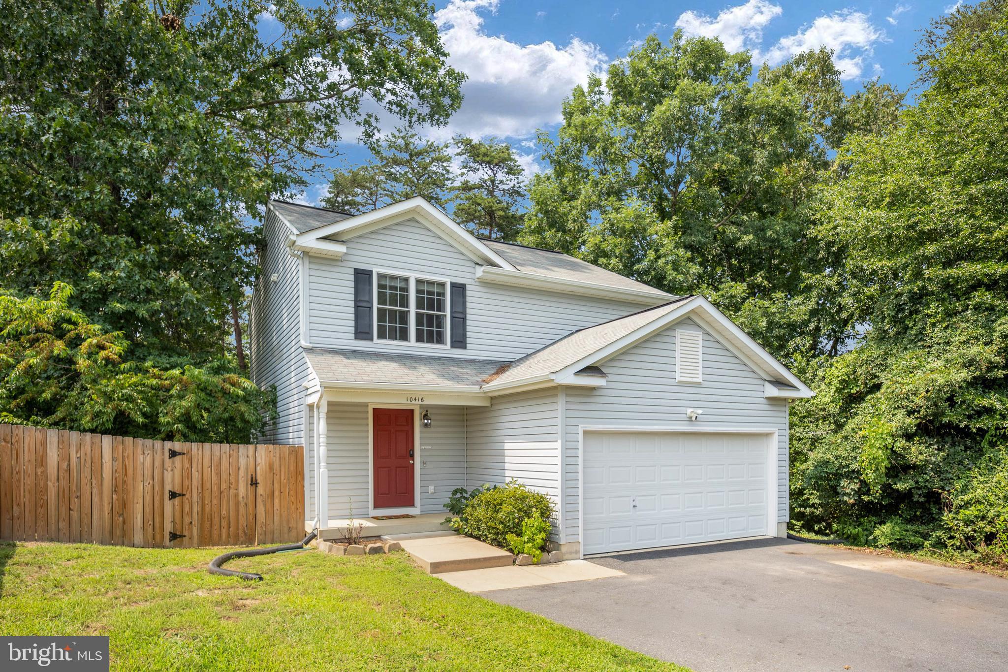 10416 HILLSIDE LANE