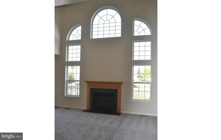 WESTBURY PUB - Residential Lease