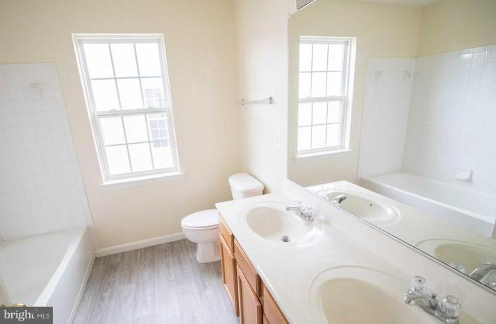 WESTBURY PUB - Residential Lease