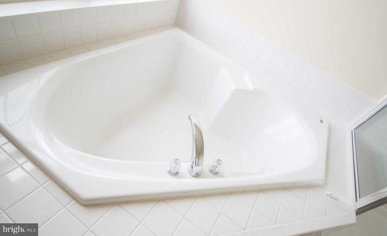 WESTBURY PUB - Residential Lease