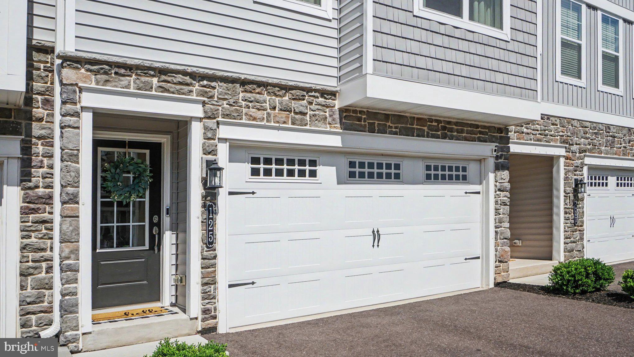 125 LARRABEE WAY