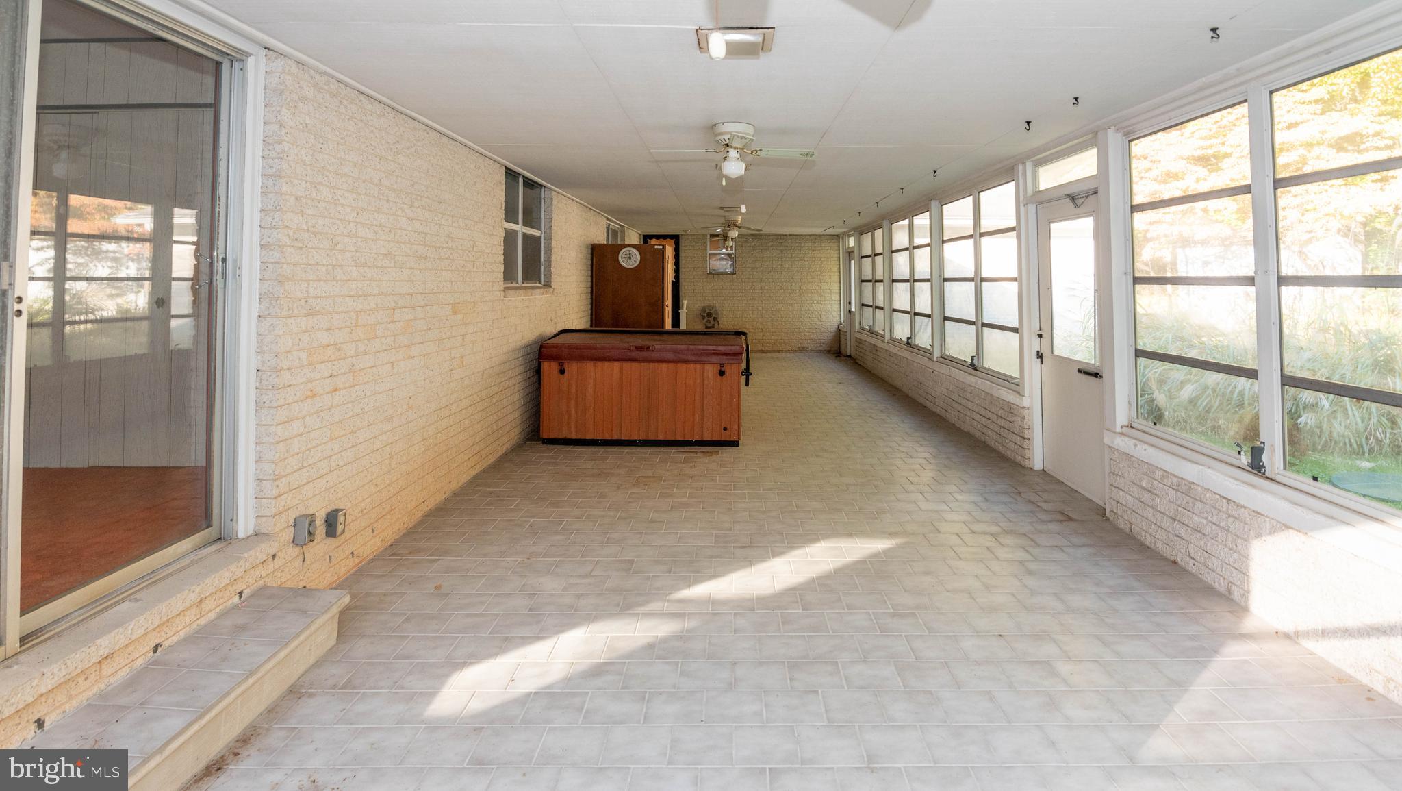 CAVES PARK - Residential