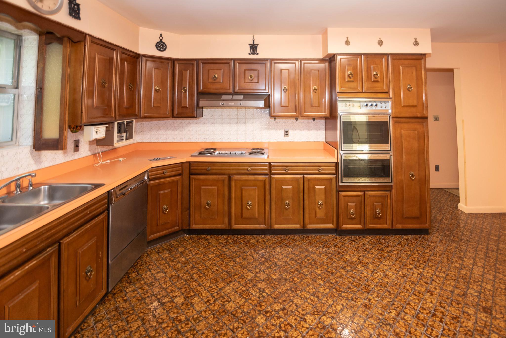 CAVES PARK - Residential