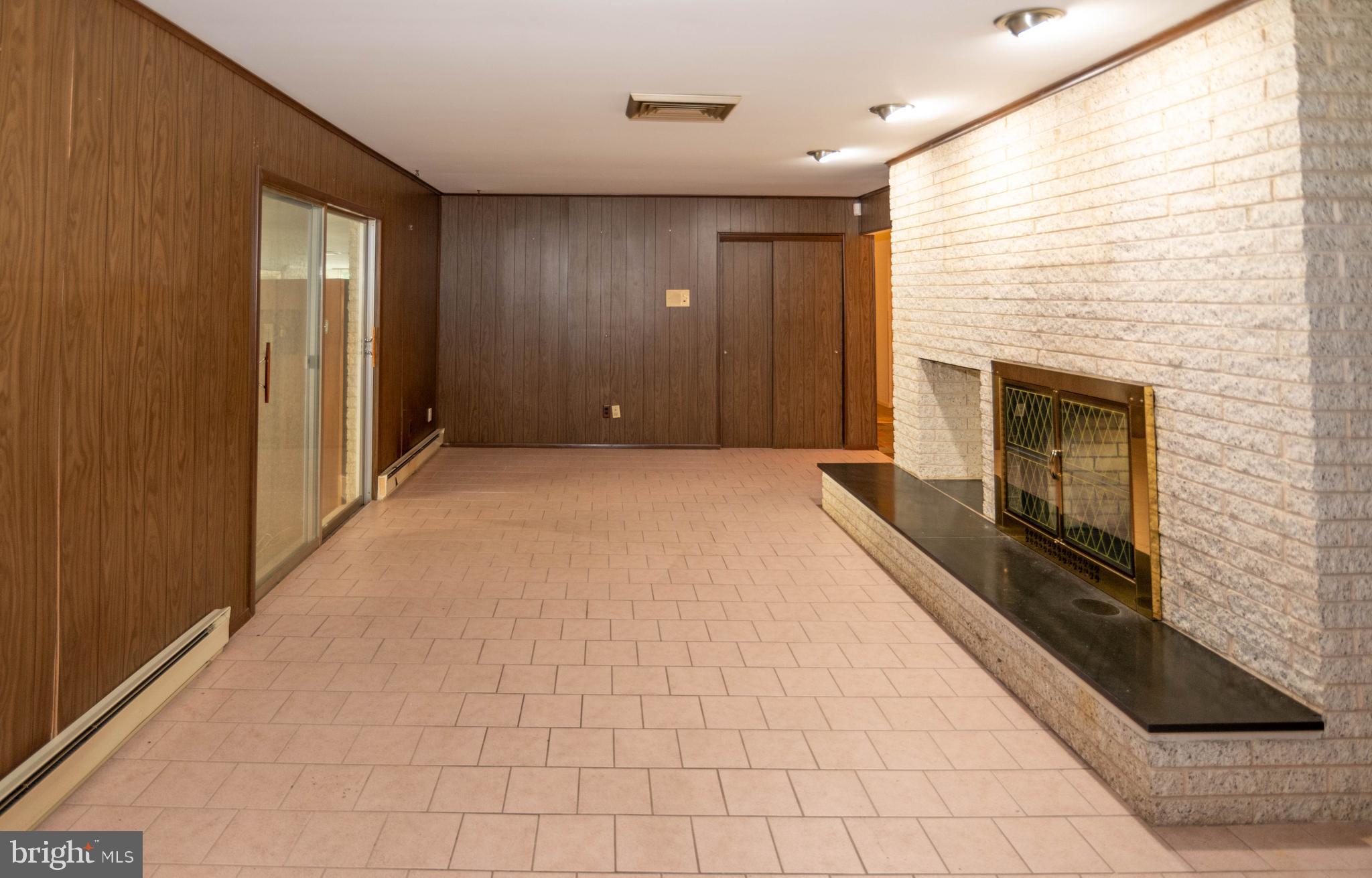 CAVES PARK - Residential