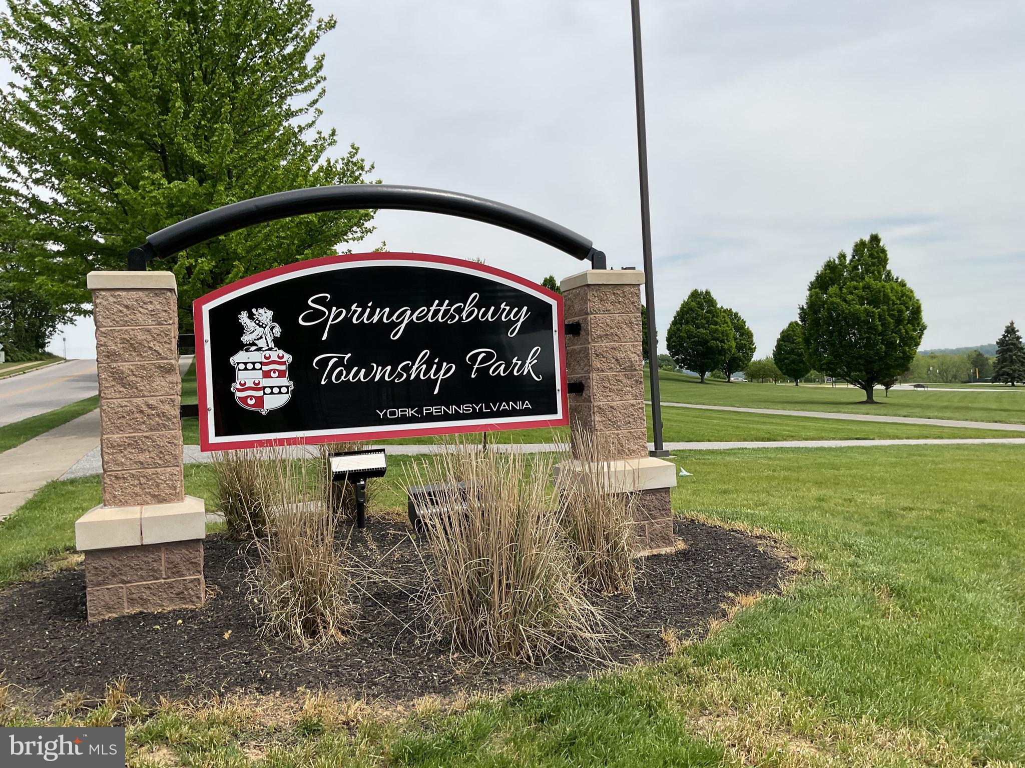 SPRINGETTS VILLAGE CONDOS - Residential