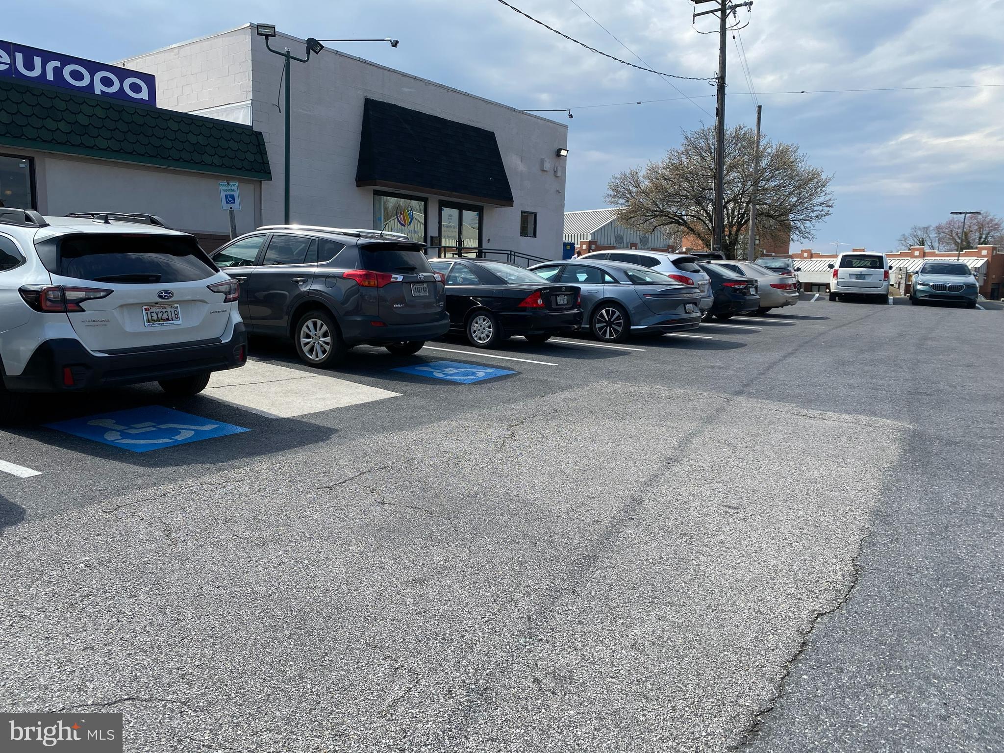 Sublease for great office space (medical, mortgage, insurance, law office...) in model condition, right of busy Reisterstown Road, in Pikesville.
Handicap accessible. Plenty of parking. Close to all amenities and Beltway. Available immediately...
Rent is $4,186 a month, including NNN.