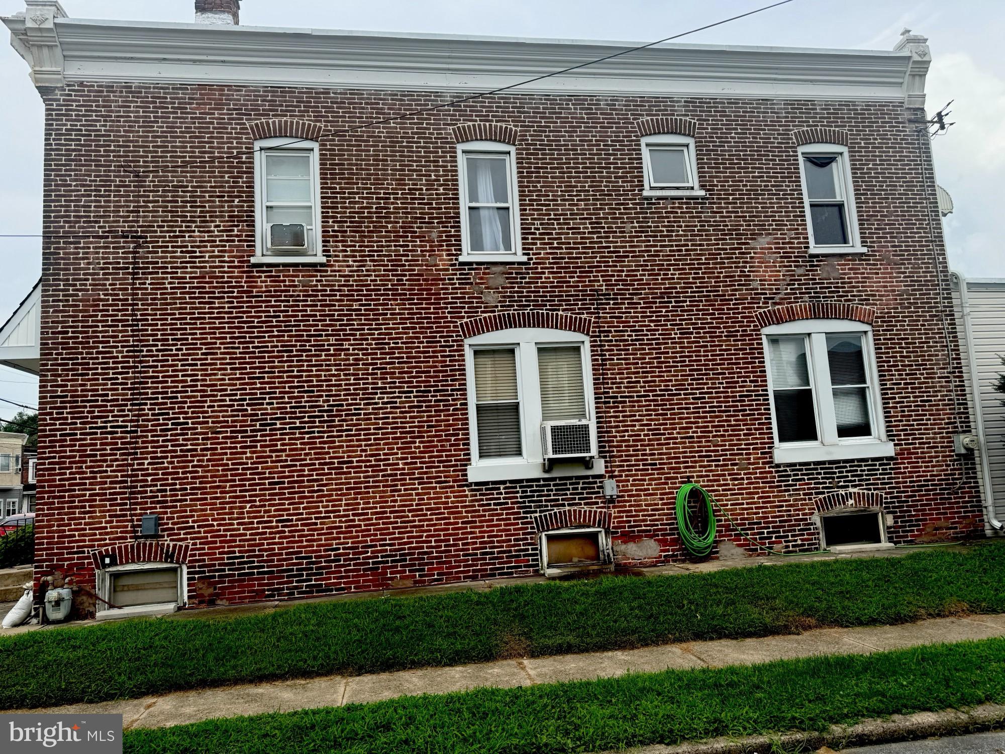 1301 E 9TH STREET