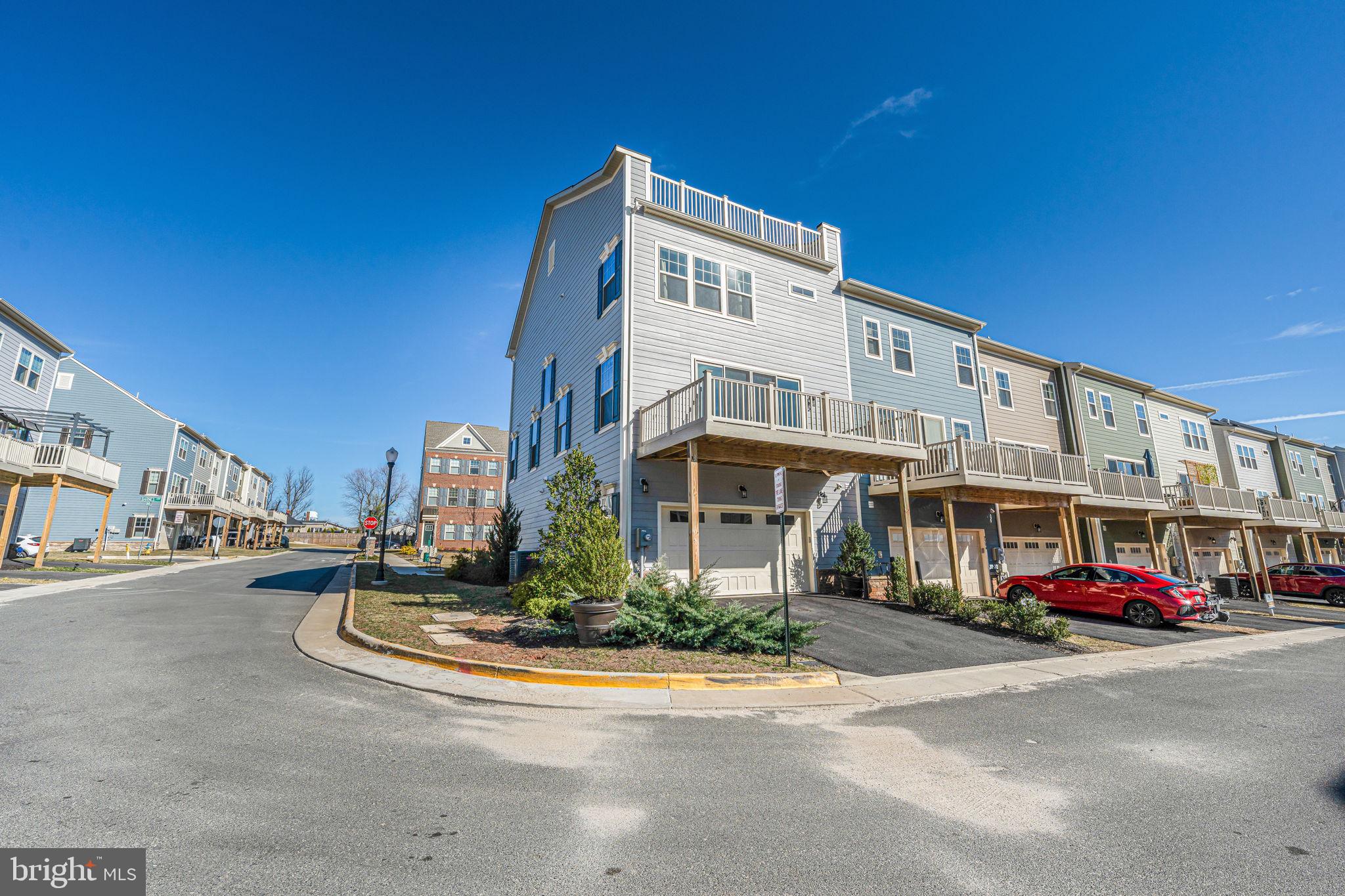 JEFFERSON SQUARE - Residential Lease