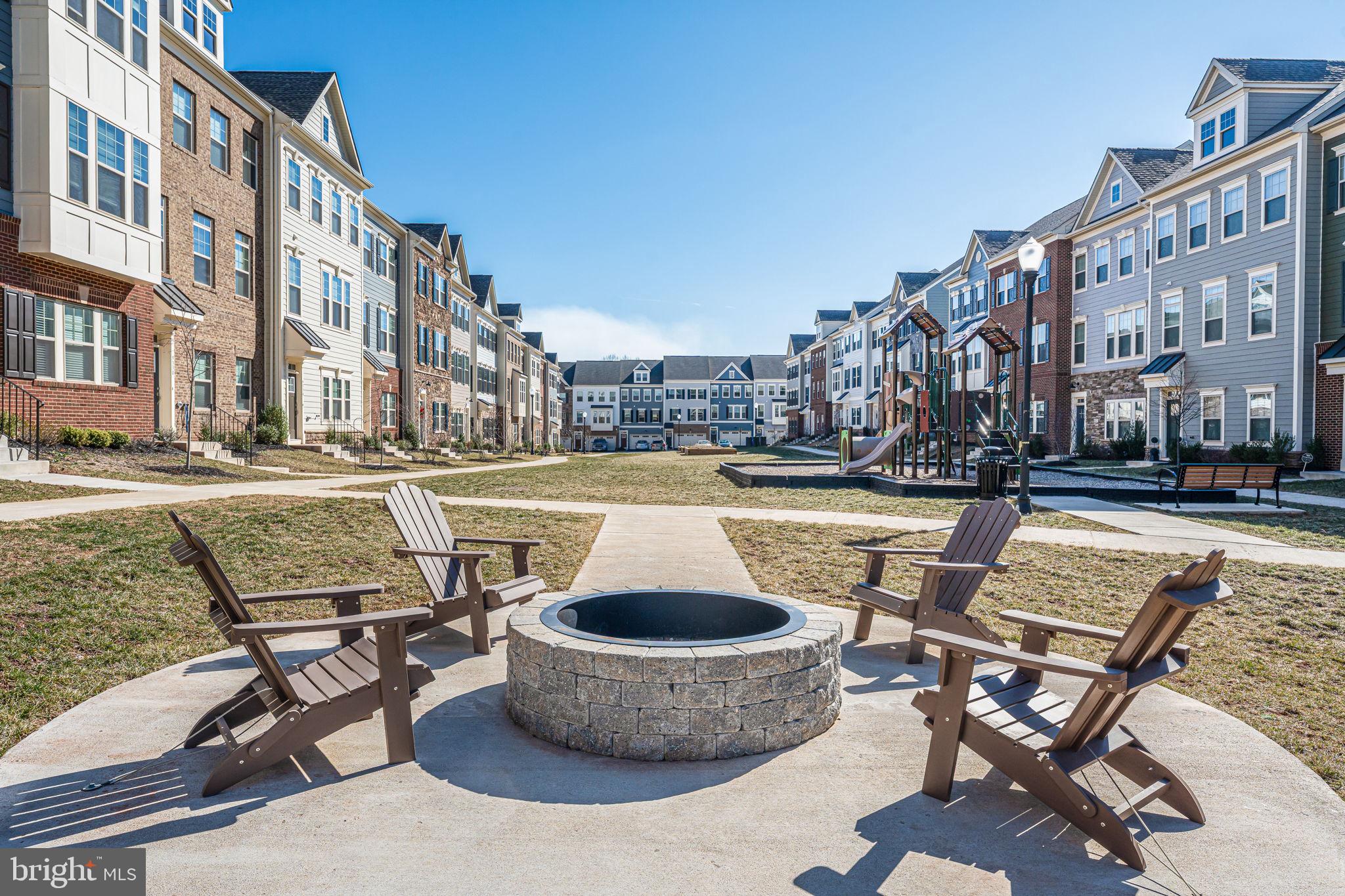 JEFFERSON SQUARE - Residential Lease