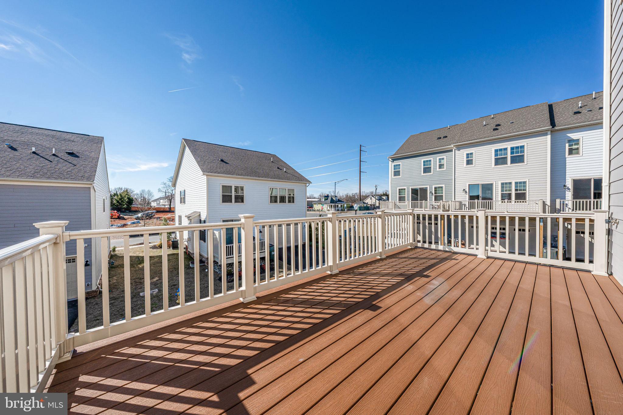 JEFFERSON SQUARE - Residential Lease