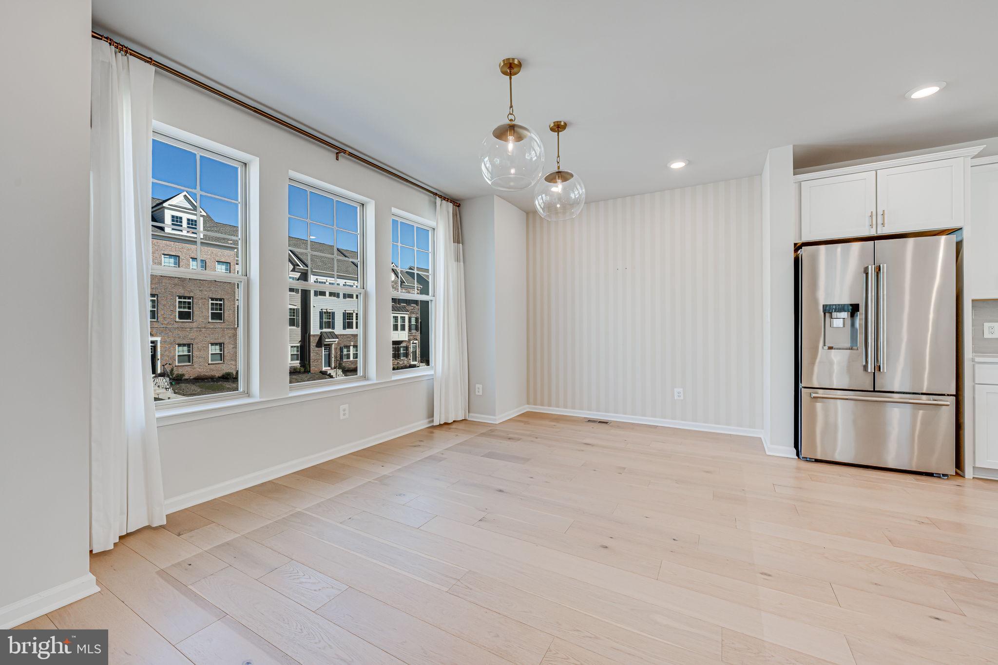 JEFFERSON SQUARE - Residential Lease