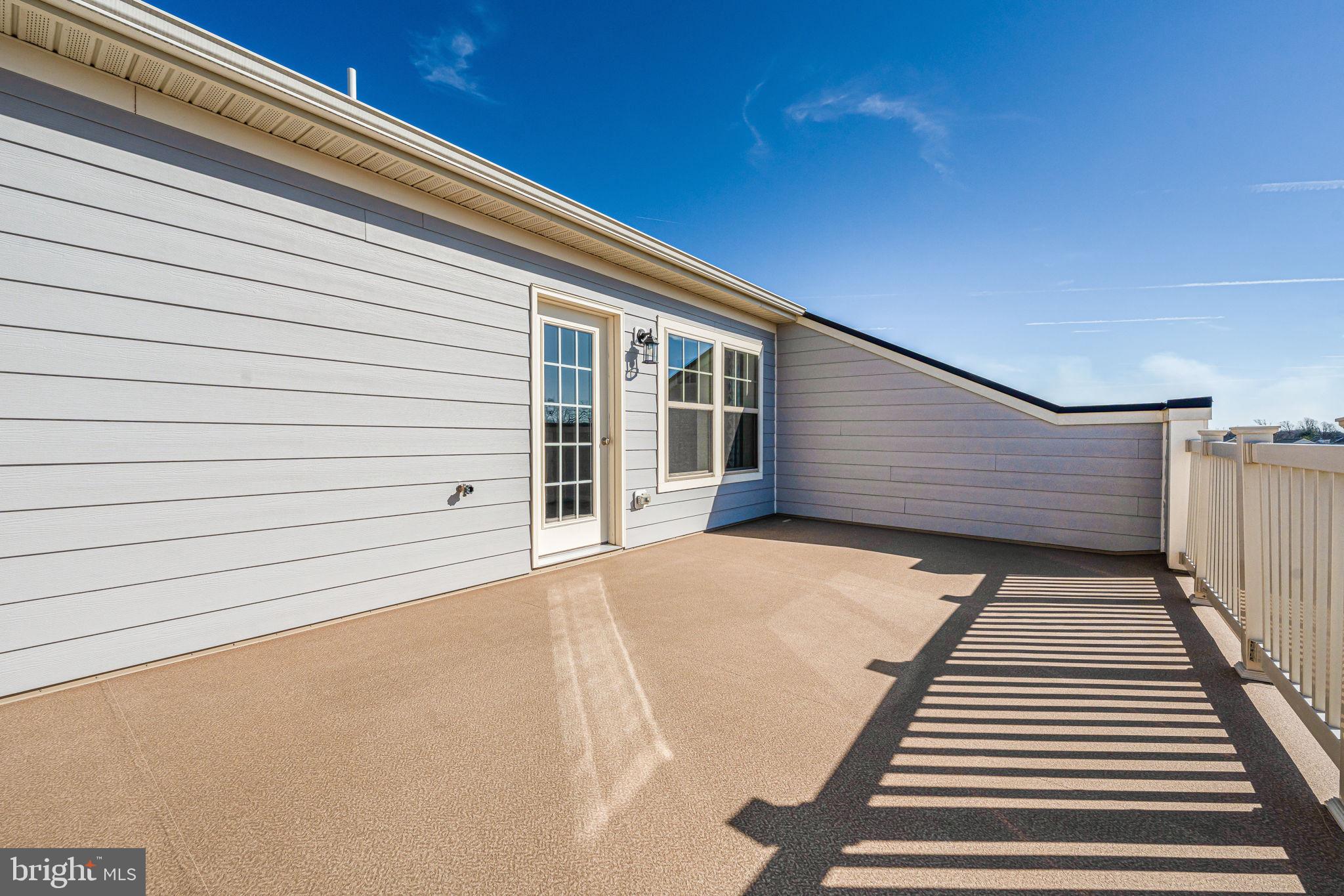 JEFFERSON SQUARE - Residential Lease