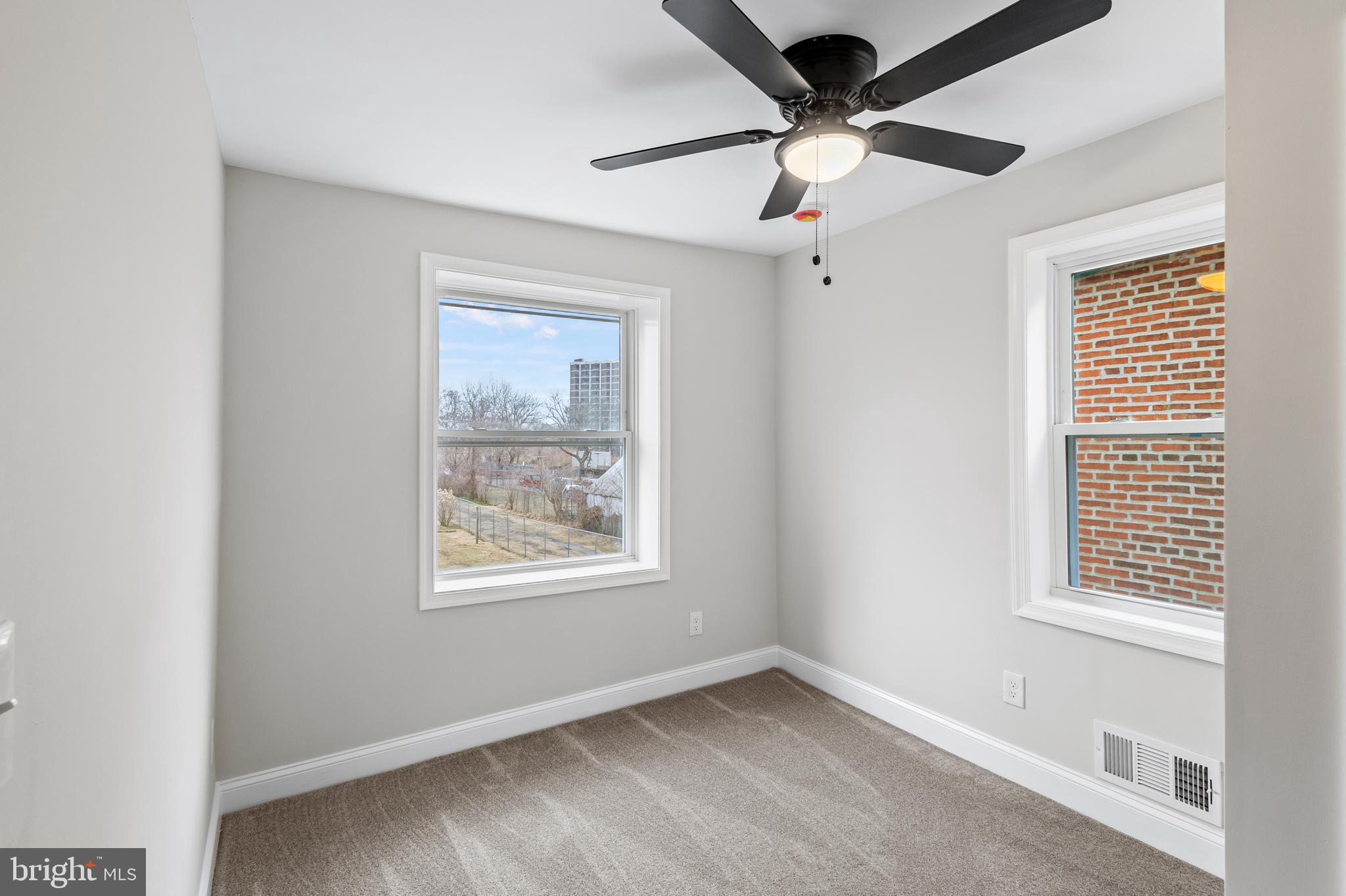 100 ACRE WOODS - Residential