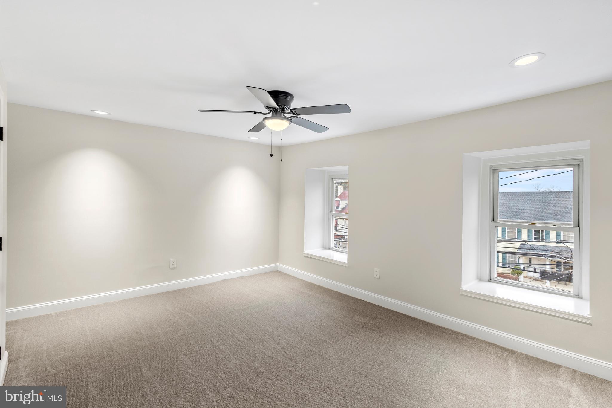 100 ACRE WOODS - Residential