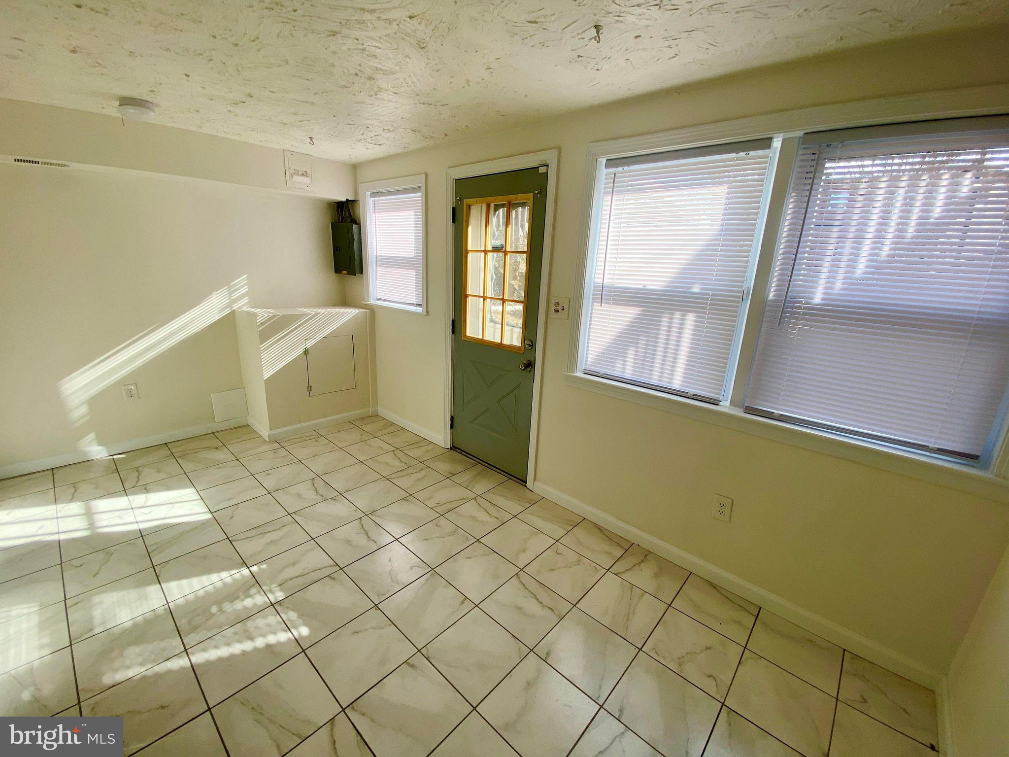 DUNDALK - Residential Lease