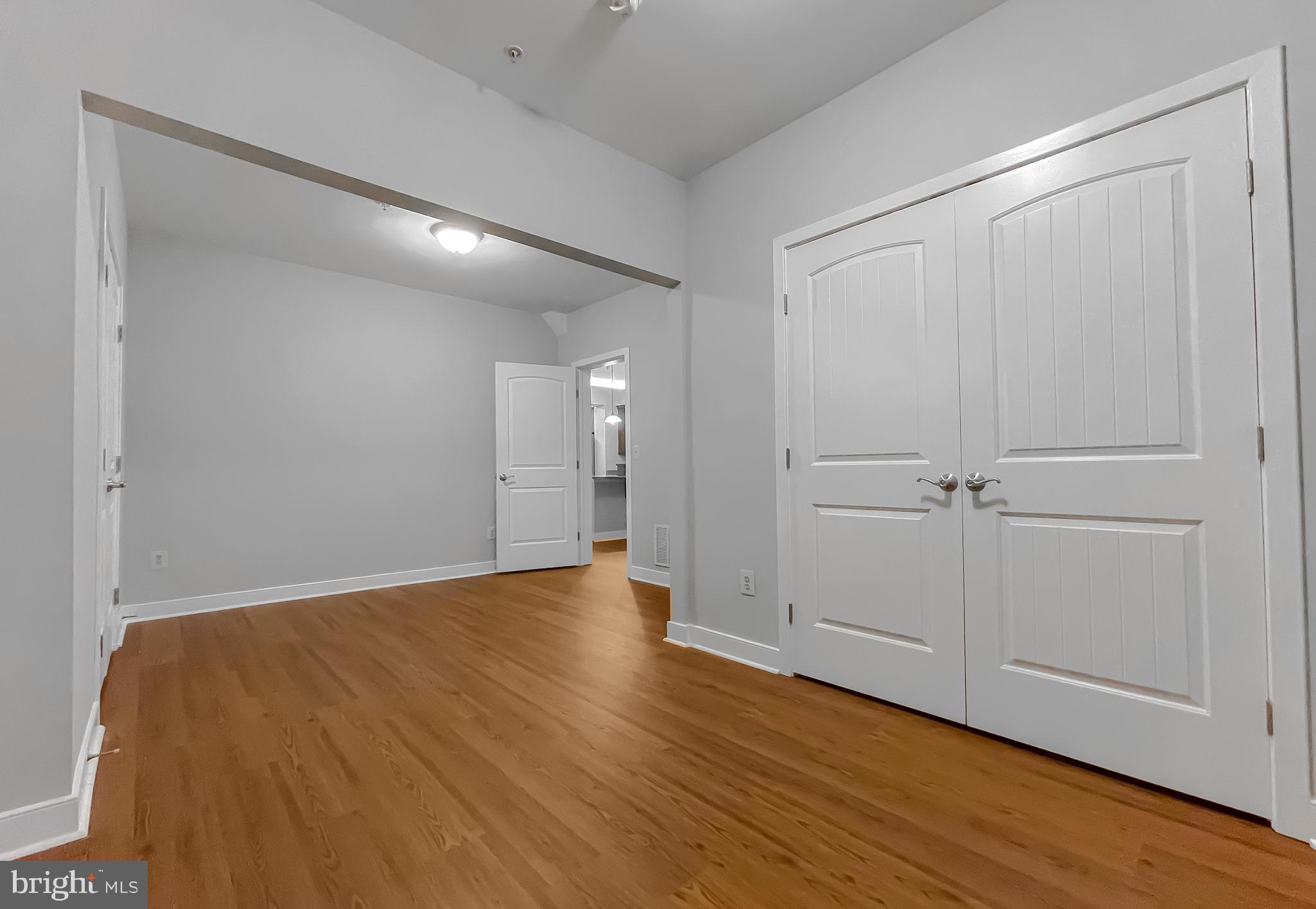 FOXWELL CONDOMINIUMS - Residential Lease